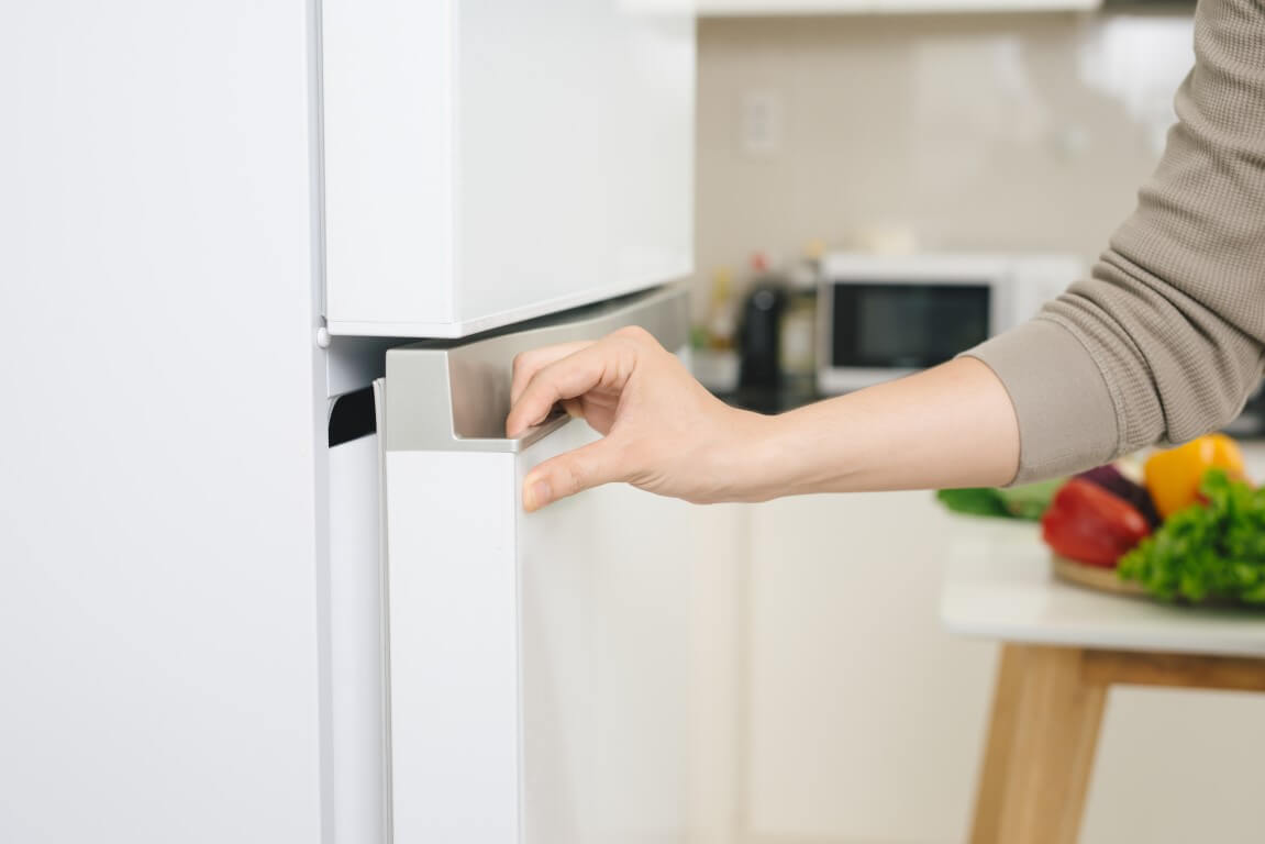 Why Your Fridge Door Won’t Close